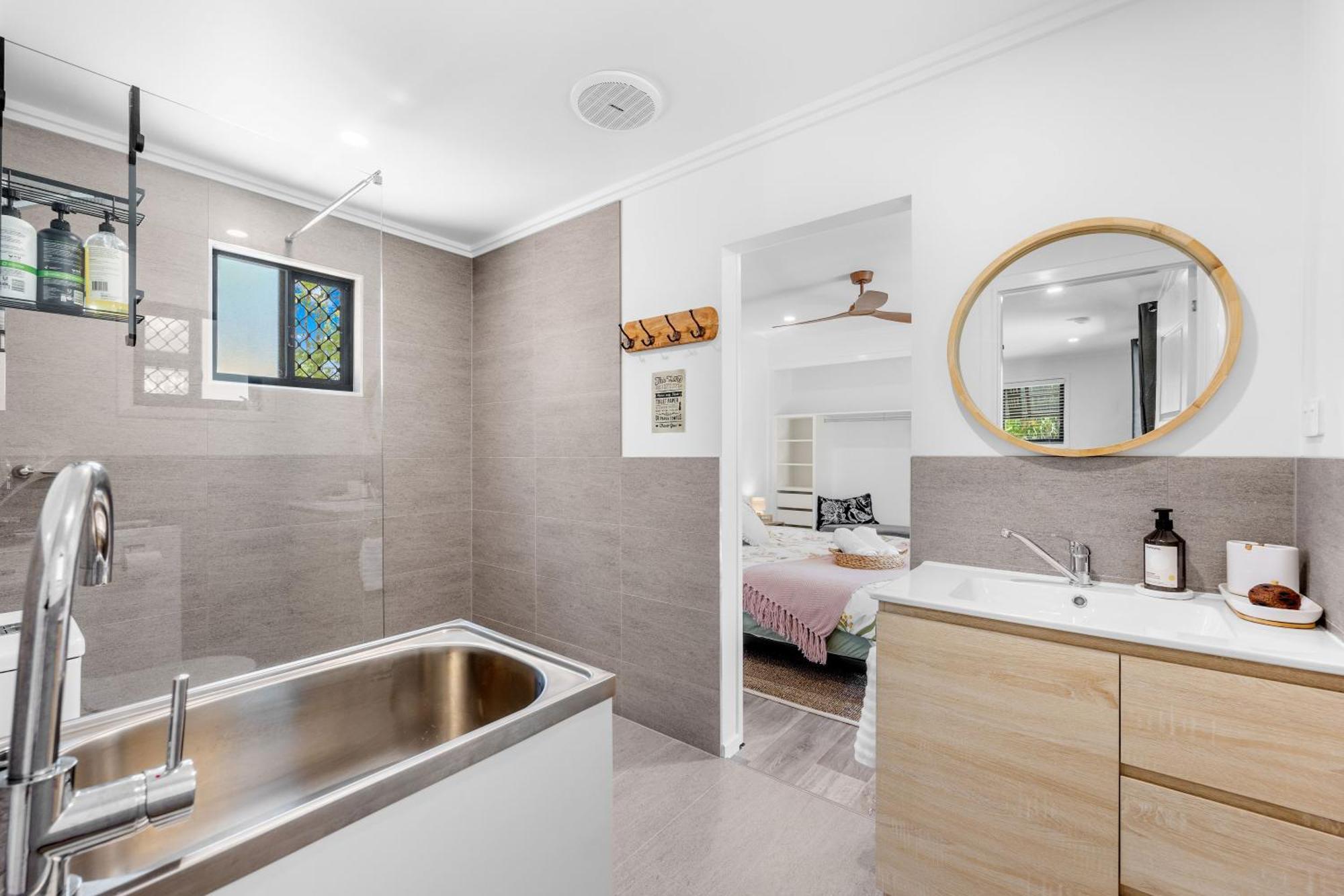 Little Sunshine - Private Acreage Guest Home Hervey Bay Exteriör bild